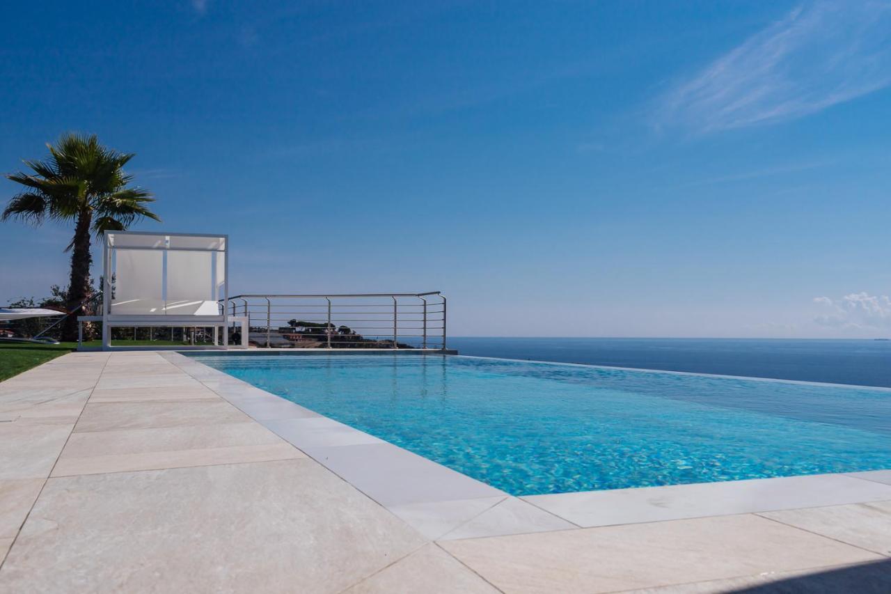 Villa Sabrina Riviera Dei Fiori A Picco Sul Mare Con Piscina Privata ,Wellness & Spa Imperia Zewnętrze zdjęcie